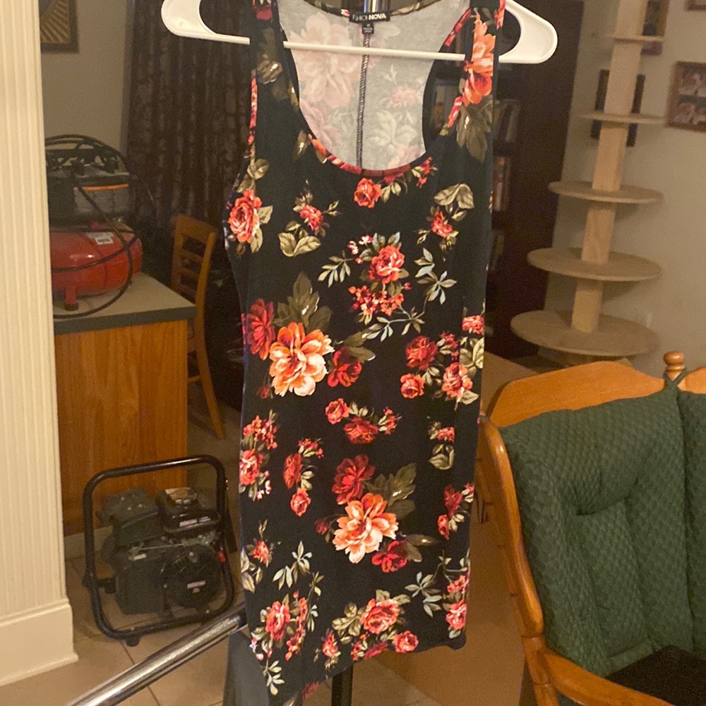 Black and pink flower tight dress